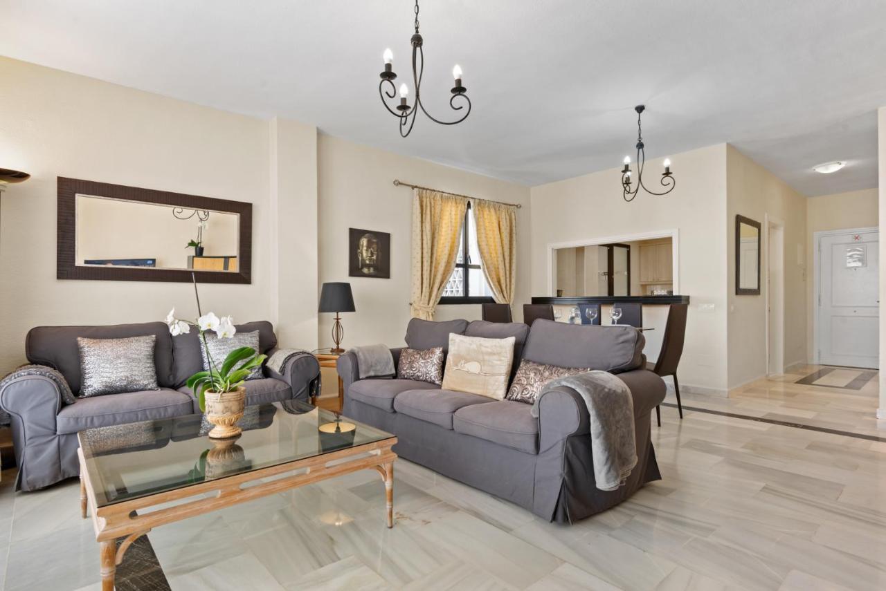 Beachfront Puerto Banus *